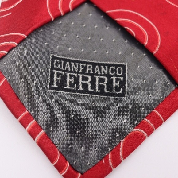Gianfranco Ferre Red Swirl Print Silk Necktie - Picture 7 of 7
